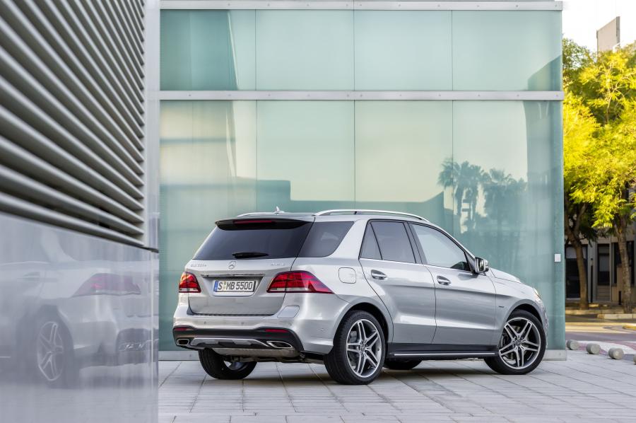  Mercedes-Benz GLE500e 4Matic AMG Line 2015 года  (фото 10 из 29)